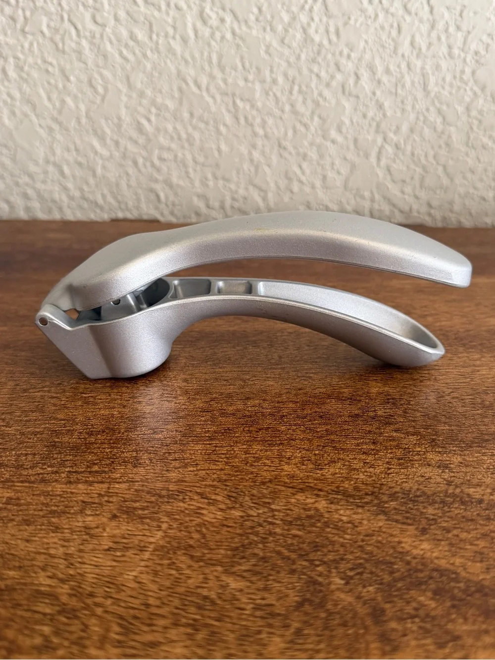 The PAMPERED CHEF Cast Aluminum Garlic Press